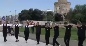 Θεσσαλονίκη: Ζεϊμπέκικο και χασάπικο από Έλληνες και Τούρκους- Μήνυμα αδελφοποίησης των λαών