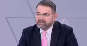 Porta potty party στη Μύκονο με γνωστές Ελληνίδες κατήγγειλε ο Μπαλάσκας: «Μετά είχαμε γύρισμα το απόγευμα, το πρωί εκπομπή»