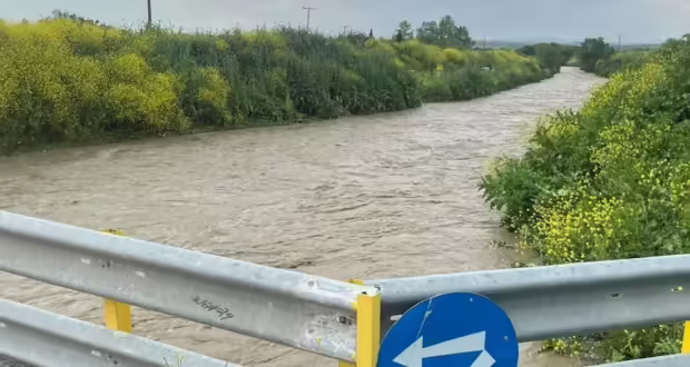 Καιρός – Χαλκιδική: Ξεχείλισε ρέμα λόγω ισχυρής νεροποντής