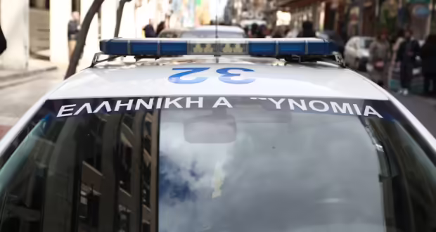 Εξάρχεια: Άγρια επίθεση σε βάρος 22χρονης – Προσπάθησε να της βγάλει τα ρούχα και ούρλιαζε πως θα την βιάσει