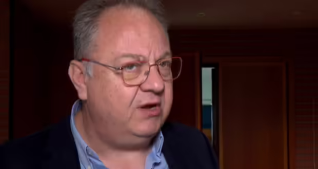 Κ. Παπαζάχος: Υποπλινιακές εκρήξεις, το χειρότερο που μπορεί να συμβεί βραχυπρόθεσμα στο Ηφαίστειο της Σαντορίνης