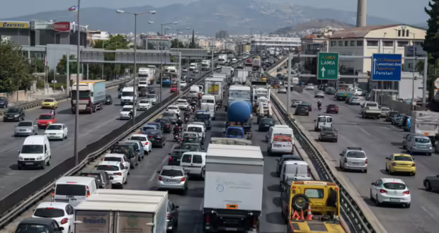 Κίνηση στους δρόμους: Καθυστερήσεις στον Κηφισό λόγω τροχαίου στο ρεύμα προς Πειραιά
