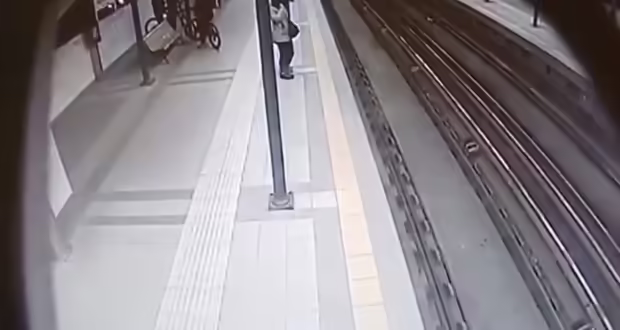 Βίντεο ντοκουμέντα με τη δράση συμμορίας ανηλίκων που άρπαζε αλυσίδες από τους λαιμούς περαστικών