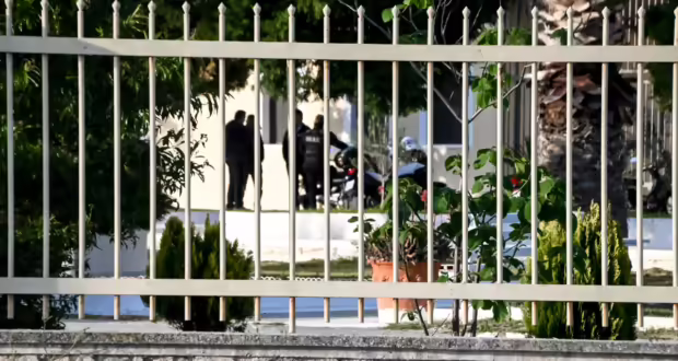Χανιά: Επιχείρηση της αστυνομίας στις φυλακές – Βρήκαν μαχαίρια, λάμες και κινητά τηλέφωνα σε κελιά κρατουμένων