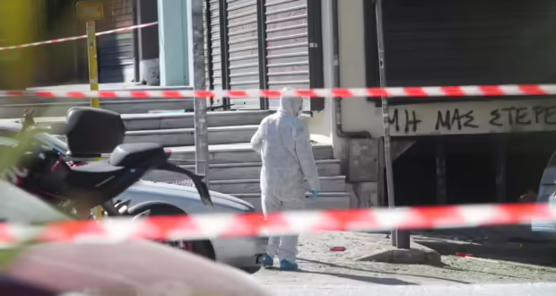 Θεσσαλονίκη: Αναζητούν απαντήσεις στο κινητό της 38χρονης που βρέθηκε στο σημείο της έκρηξης – Δεν είχε καλυμμένα τα χαρακτηριστικά της