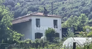 Αμφιλοχία: Ο 67χρονος είχε χτυπήσει τον 95χρονο πατέρα του το Πάσχα καταγγέλλει συγγενής της οικογένειας – «Είχε μώλωπες στο πρόσωπο»