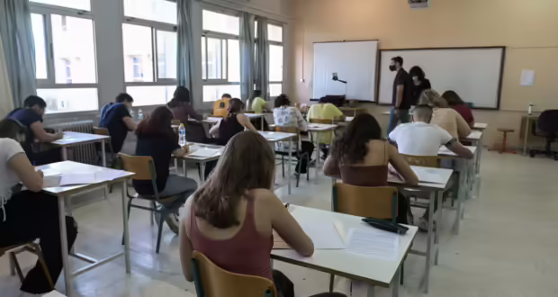 Πανελλήνιες 2025: Τι να σπουδάσεις για να αξιοποιήσεις την Επιστήμη των Δεδομένων