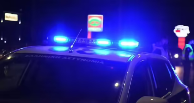 Χαλκίδα: Άγρια καταδίωξη αυτοκινήτου και σύγκρουση με ταξί