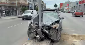 Τροχαίο ατύχημα στη Θεσσαλονίκη: Αυτοκίνητο έπεσε πάνω σε κολώνα – 5 τραυματίες, ο ένας διασωληνωμένος