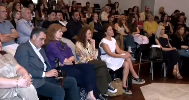 «SHE Talks About»: «Μια Σκηνή, Τέσσερις Φωνές, Πολλές Ιστορίες»- Εκδήλωση στο MOMus για την ενδυνάμωση και τα δικαιώματα των γυναικών