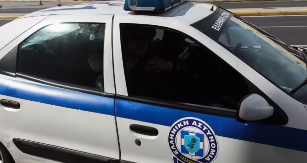 Θεσσαλονίκη: 40χρονος είχε παράνομα στην κατοχή του όπλο μέσα σε νυχτερινό κέντρο- Δύο συλλήψεις
