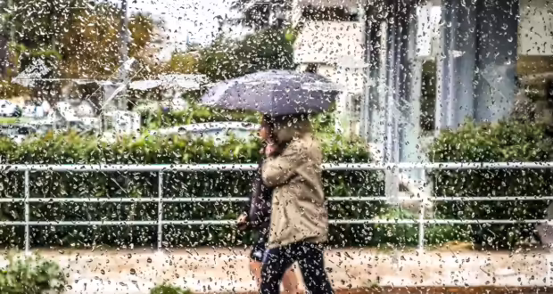 Καιρός αύριο: Καταιγίδες και βροχές σχεδόν σε όλη την Ελλάδα – Στους 25 βαθμούς θα «πέσει» ο υδράργυρος
