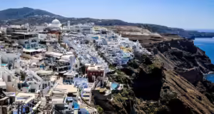 Δημοσιεύθηκε η νέα ΚYA για τη λήψη μέτρων Πολιτικής Προστασίας στη Σαντορίνη – Ποια μέτρα αποφασίστηκαν