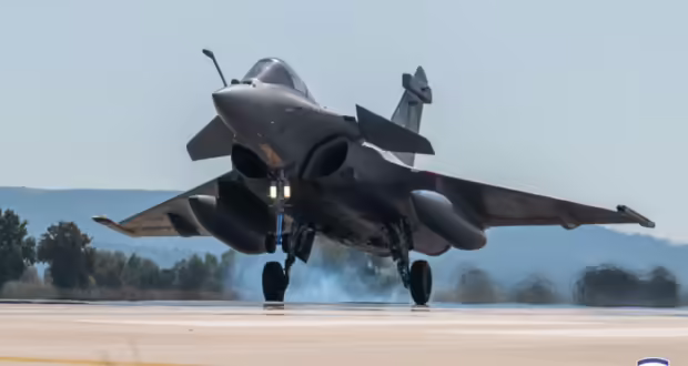 Η Πολεμική Αεροπορία «χτίζει» υπεροχή με προηγμένα μαχητικά αεροσκάφη, ραντάρ και πυραύλους