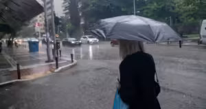 Καιρός: Καταρρακτώδεις βροχές, νοτιάδες και αφρικανική σκόνη «χτυπούν» και σήμερα τη χώρα – Ποιες περιοχές θα επηρεάσει η «Ιnes»