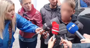 Λάρισα: Ελεύθερος με περιοριστικούς όρους ο 22χρονος ξάδερφος του μητροκτόνου – «Έχω πένθος»