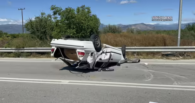 Αργολίδα: Σφοδρό τροχαίο με σύγκρουση δύο αυτοκινήτων – Σοβαρά τραυματίες