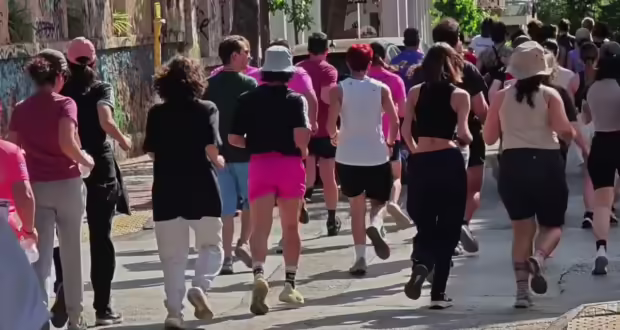 3K Glitter Run: Ένας διαφορετικός αγώνας δρόμου στην Αθήνα για την Παγκόσμια Ημέρα κατά της Ομοφοβίας