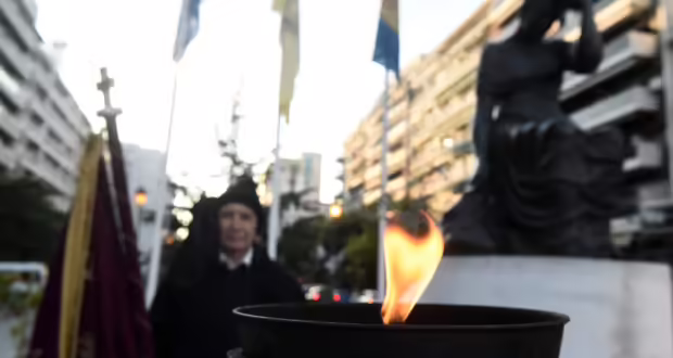 Θεσσαλονίκη: Άναψε η «Φλόγα της Μνήμης» για τα θύματα των Ελλήνων του Πόντου– Εκδήλωση του κεντρικού δήμου