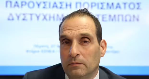 Χρήστος Παπαδημητρίου: Η αντίδραση του πρώην προέδρου του ΕΟΔΑΣΑΑΜ για την εμπρηστική επίθεση – «Τα κέντρα εξουσίας να ξέρουν πως δεν θα λυγίσω»