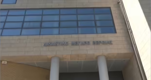 Ξεκίνησε ενώπιον του ΜΟΔ Βέροιας η δίκη για τον θάνατο του 16χρονου Κώστα Φραγκούλη από αστυνομικά πυρά