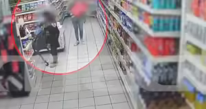 Βίντεο – ντοκουμέντο από την αρπαγή του μωρού στην Ομόνοια: Ο μυστηριώδης άνδρας που το πήρε και η ανεξήγητη συμπεριφορά του