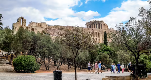 Καιρός αύριο: Στους 29 βαθμούς η θερμοκρασία σε Αττική και Κρήτη – Βροχές σε Ήπειρο και Ιόνιο