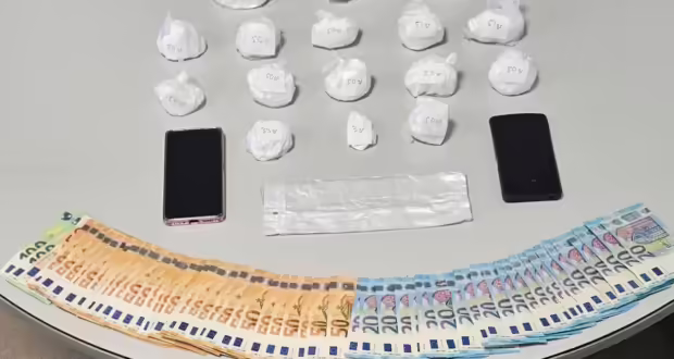 Θεσσαλονίκη: Μία 35χρονη και ένας 57χρονος «έσπρωχναν» κοκαΐνη στα στέκια των τοξικομανών
