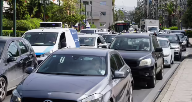 Κίνηση στους δρόμους: Ουρές χιλιομέτρων σε Κηφισό, Κηφισίας και Μεσογείων – Μποτιλιάρισμα σε Αττική Οδό και Αθηνών