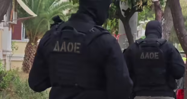 Μεγάλη επιχείρηση της ΕΛΑΣ για εξάρθρωση κυκλώματος δουλεμπόρων – Στα 4 εκατ. τα κέρδη, συνελήφθη και ο αρχηγός