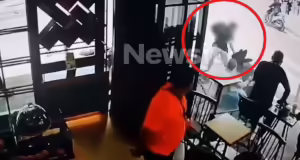 Καμίνια: Σοκαριστικά πλάνα από το τροχαίο με εγκατάλειψη – Στο νοσοκομείο ο αναβάτης και δύο 13χρονοι