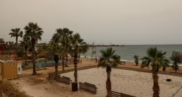 Ο καιρός σήμερα: Ζέστη, αφρικανική σκόνη και βροχές – Καταιγίδες στα νησιά του Ιονίου
