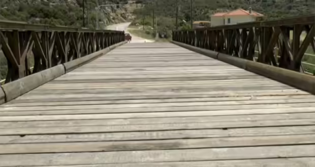 Τοποθετήθηκε αλλά δεν λειτουργεί λόγω τεχνικών προβλημάτων η στρατιωτική γέφυρα, που θα ένωνε την Τορώνη με τη Συκιά