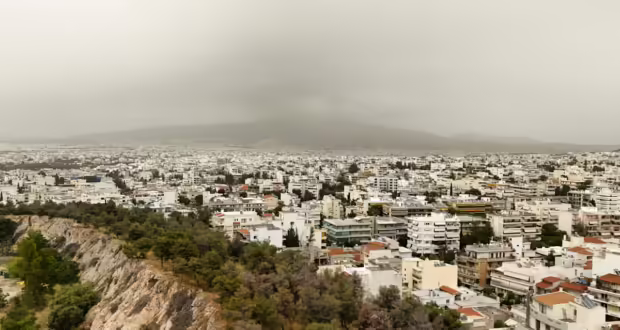 Καιρός αύριο: «Εισβολή» αφρικανικής σκόνης και καύσωνα – Τοπικές βροχές σε Μακεδονία και Ήπειρο