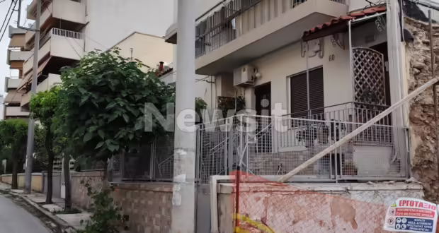 Νέα Χαλκηδόνα: «Όποιος μπήκε στο σπίτι ήταν γνωστός της» λέει γειτόνισσα της 48χρονης που βρέθηκε στραγγαλισμένη