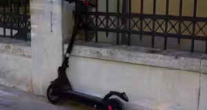 Θεσσαλονίκη: Συνελήφθη 13χρονος με ηλεκτρικό πατίνι που παρέσυρε και εγκατέλειψε 11χρονη