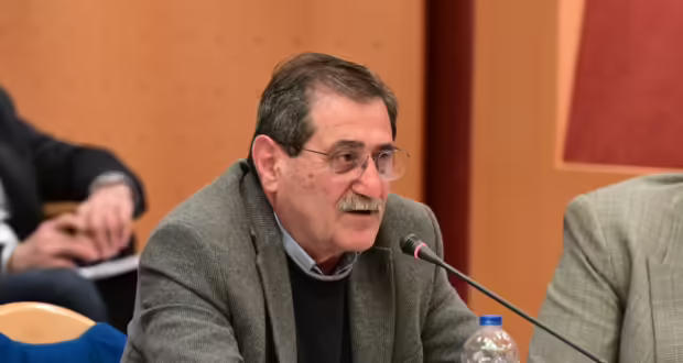 Τροχαίο για τον δήμαρχο Πάτρας Κώστα Πελετίδη: Το αυτοκίνητό του συγκρούστηκε με λεωφορείο