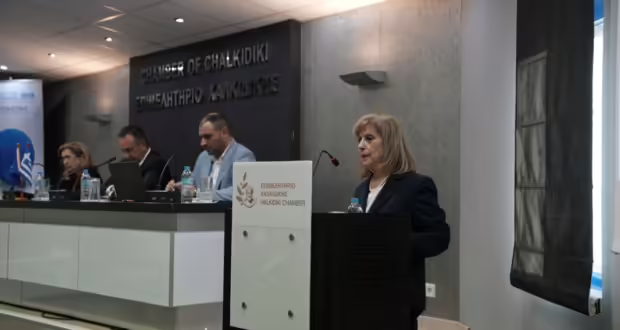 Χαλκιδική: Η Περιφερειάρχης Κεντρικής Μακεδονίας Αθηνά Αηδονά παρουσίασε τις δυο νέες δράσεις ενίσχυσης επιχειρηματικότητας– Επίσκεψη στο Σπήλαιο και το Μουσείο Πετραλώνων