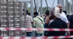 Μεταναστευτικό: Οι αλλαγές που φέρνει το νέο νομοσχέδιο – Βαρύτερες ποινές για όσους εισέρχονται παράνομα, πότε θα καταργείται η άδεια διαμονής