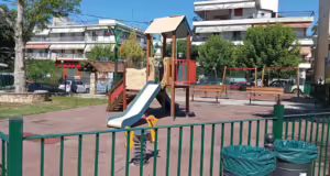 Θεσσαλονίκη: Καθημερινοί καθαρισμοί στις παιδικές χαρές του Δήμου Καλαμαριάς