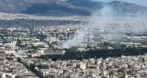 Φωτιά στου Ρέντη: Καίγεται ελαιώνας δίπλα από τη Θηβών – Στο σημείο ισχυρή πυροσβεστική δύναμη