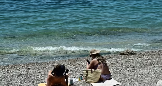 Καιρός σήμερα: Καλοκαιρινές θερμοκρασίες και ηλιοφάνεια – Έως 6 μποφόρ θα πνέουν οι άνεμοι