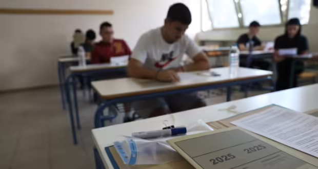 Πανελλήνιες 2025: Σε Αρχαία Ελληνικά, Μαθηματικά και Βιολογία εξετάζονται σήμερα οι υποψήφιοι των ΓΕΛ