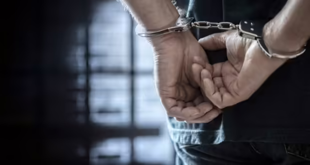 Θεσσαλονίκη: Σε δικαστήριο ανηλίκων ο 16χρονος που επιτέθηκε σε 13χρονο – Στο αυτόφωρο η μητέρα του