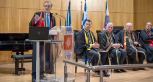 Για τις επιπτώσεις της πολιτικής Τραμπ στο χρηματοοικονομικό σύστημα μίλησε ο Γκ. Χαρδούβελης στην τελετή αναγόρευσής του ως επ. διδάκτορα του ΠΑΜΑΚ