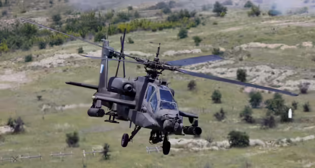 Apache: «Σανίδα σωτηρίας» για τα ελληνικά ελικόπτερα η συμφωνία που «έκλεισε» ο Αρχηγός ΓΕΕΘΑ στα Εμιράτα