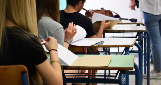 Πανελλήνιες 2025 – Χημεία: Θέματα Πανελληνίων και απαντήσεις από το Διακρότημα