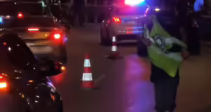 Λεωφόρος Ποσειδώνος: «Φορούσαν κράνη και οι δύο» λέει η σύζυγος του 53χρονου που μαζί με τον 42χρονο σκοτώθηκαν στο τροχαίο με τη μηχανή
