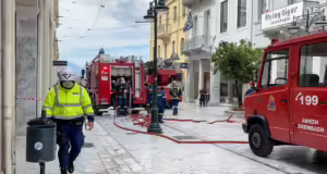 Πάτρα: Συμμορία έβαλε φωτιά σε παιδότοπο – Είχαν προσπαθήσει να τον κάψουν ξανά