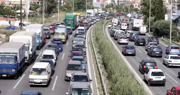 Θεσσαλονίκη: Χωρίς προβλήματα η έξοδος των εκδρομέων του Αγίου Πνεύματος προς Χαλκιδική, Πιερία